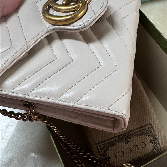 Gucci Cream Clutch with Gold Accents - Picture 9 of 10